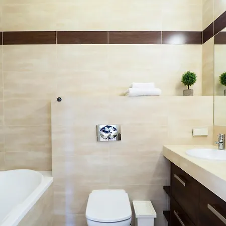 Апартаменты Golden Market Square - 3rooms, 90m2 Of Comfort & Quiet - As R502