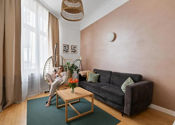 Golden Market Square - 3rooms, 90m2 Of Comfort & Quiet - As R502 Breslavia