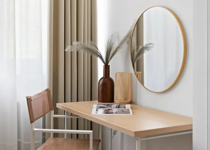 Golden Market Square - 3rooms, 90m2 Of Comfort & Quiet - As R502 Appartamento